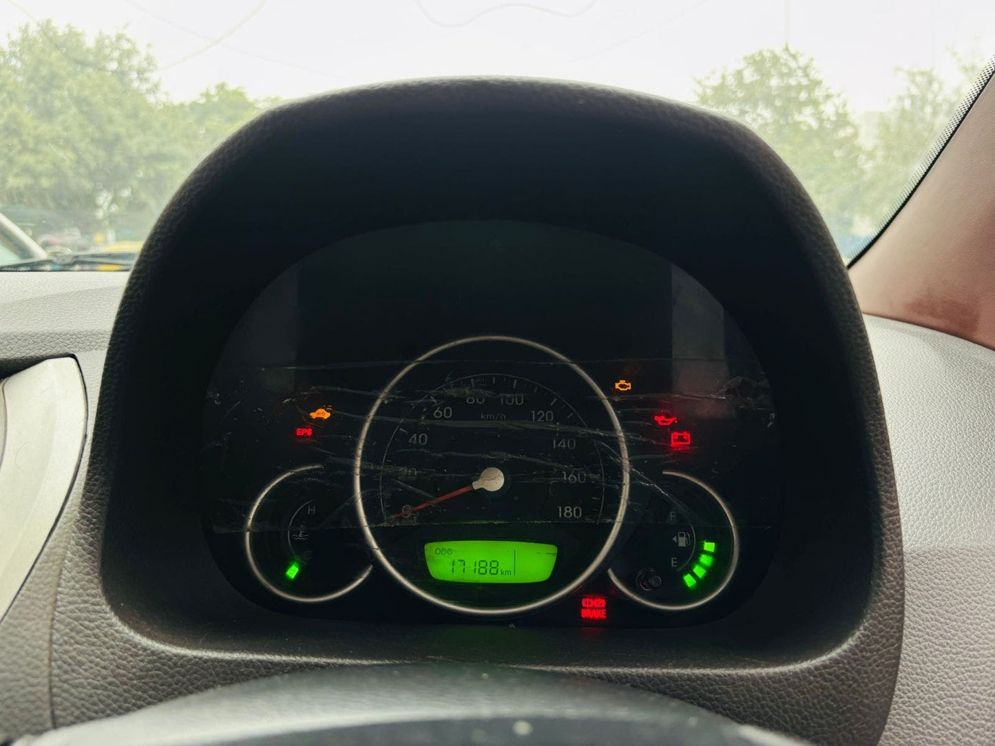 17,000 KMS HYUNDAI EON MAGNA+ PETROL (2016)