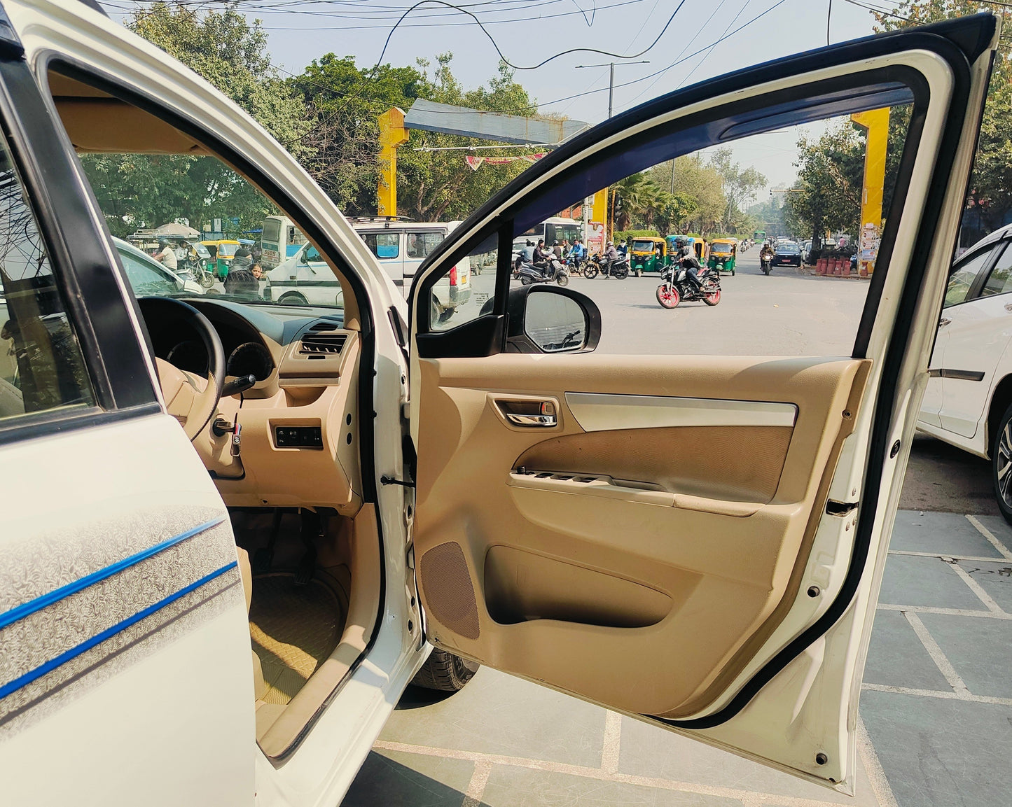 42,000 KMS MARUTI ERTIGA VXI GREEN CNG (2017)