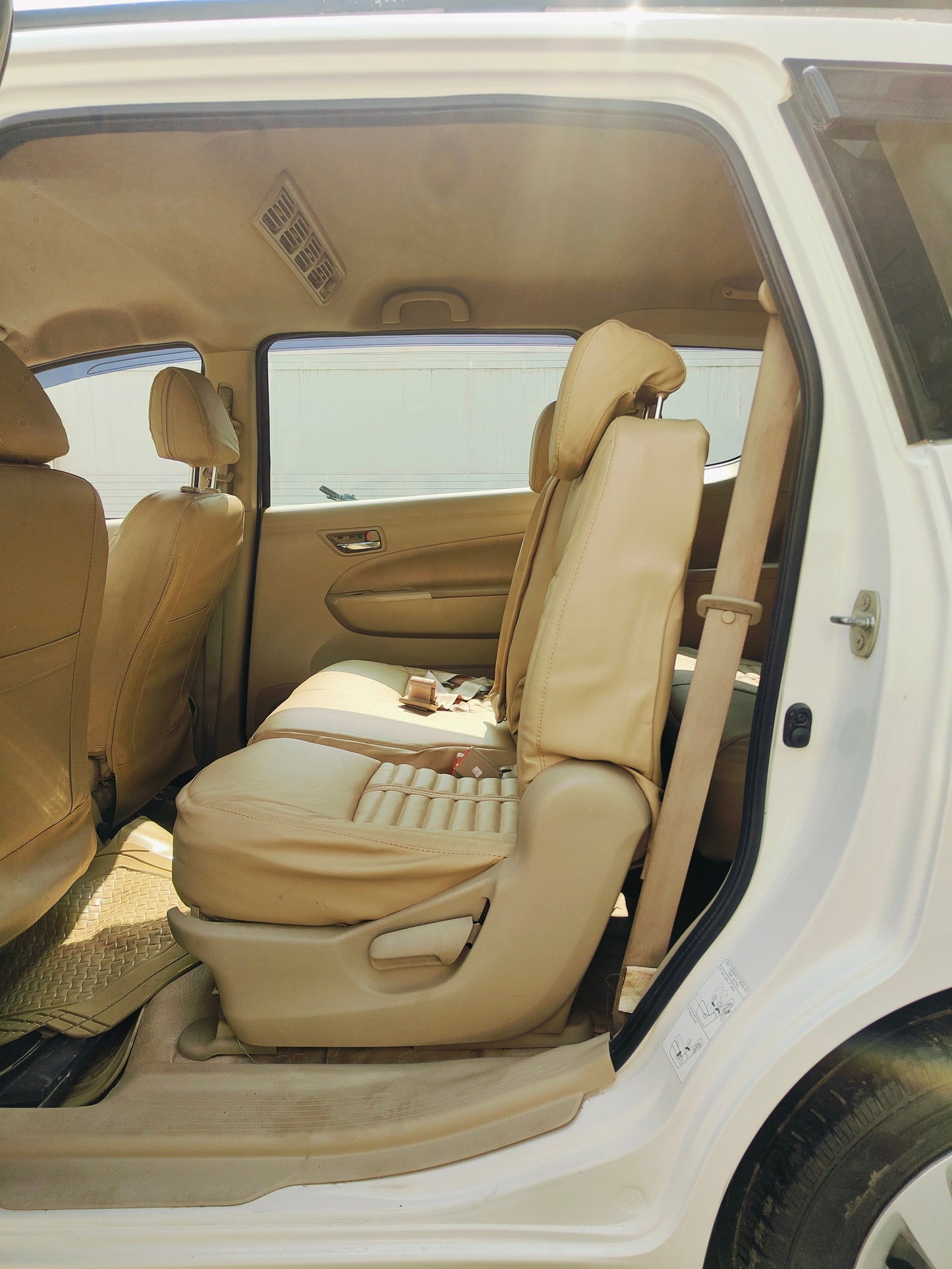 42,000 KMS MARUTI ERTIGA VXI GREEN CNG (2017)