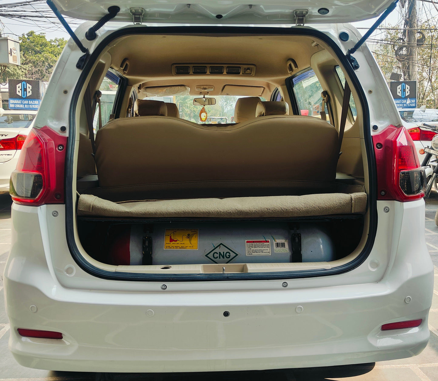 42,000 KMS MARUTI ERTIGA VXI GREEN CNG (2017)