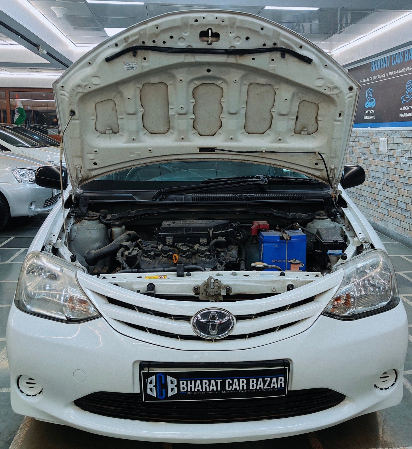 24,000 KMS TOYOTA ETIOS LIVA 1.2 J PETROL (2013)