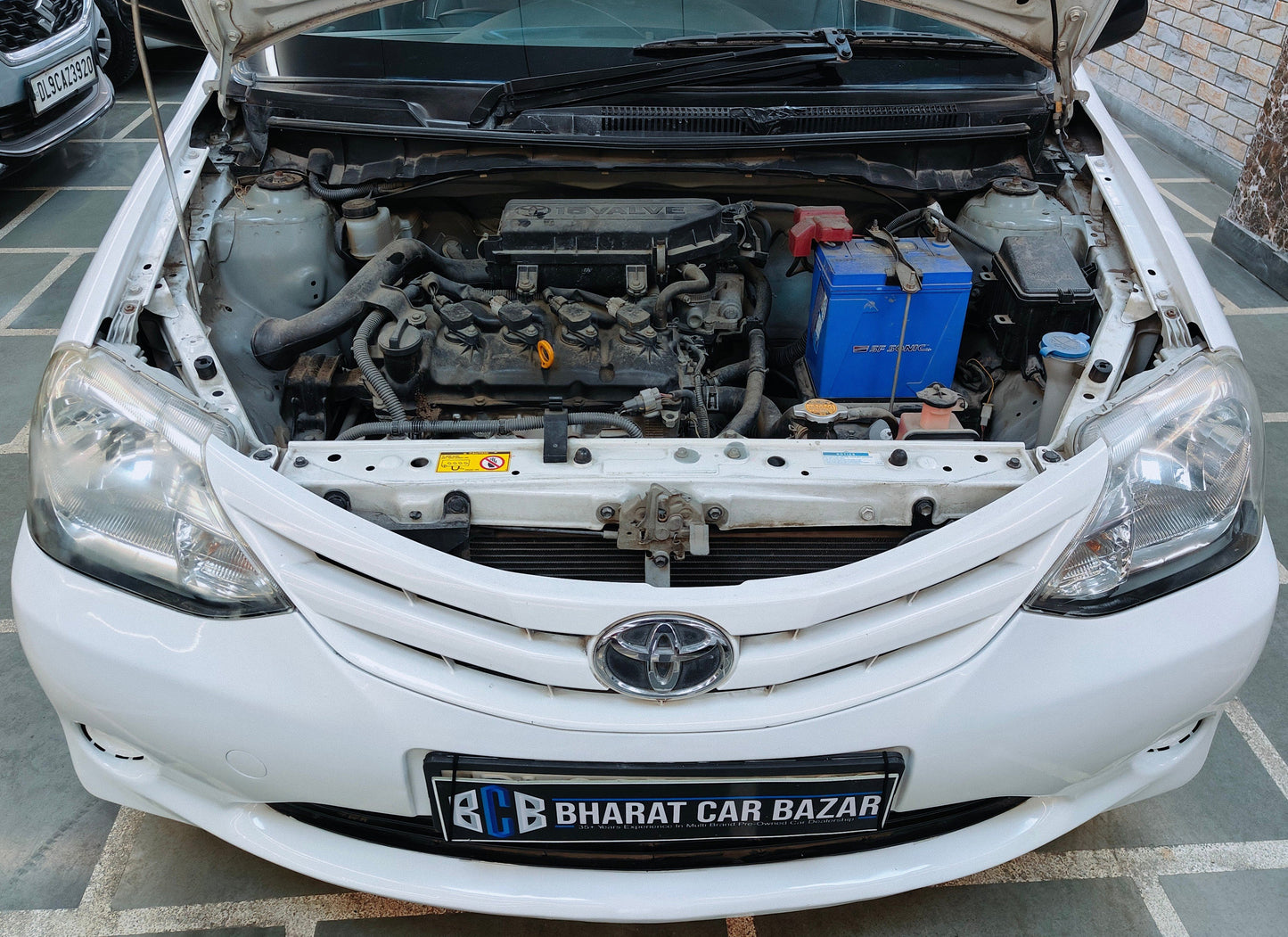 24,000 KMS TOYOTA ETIOS LIVA 1.2 J PETROL (2013)