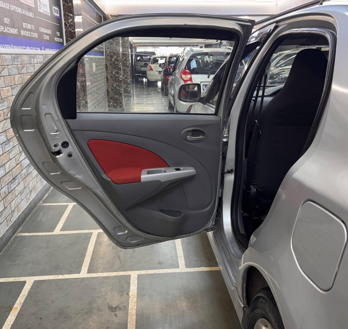 TOYOTA ETIOS VX CNG (2011)