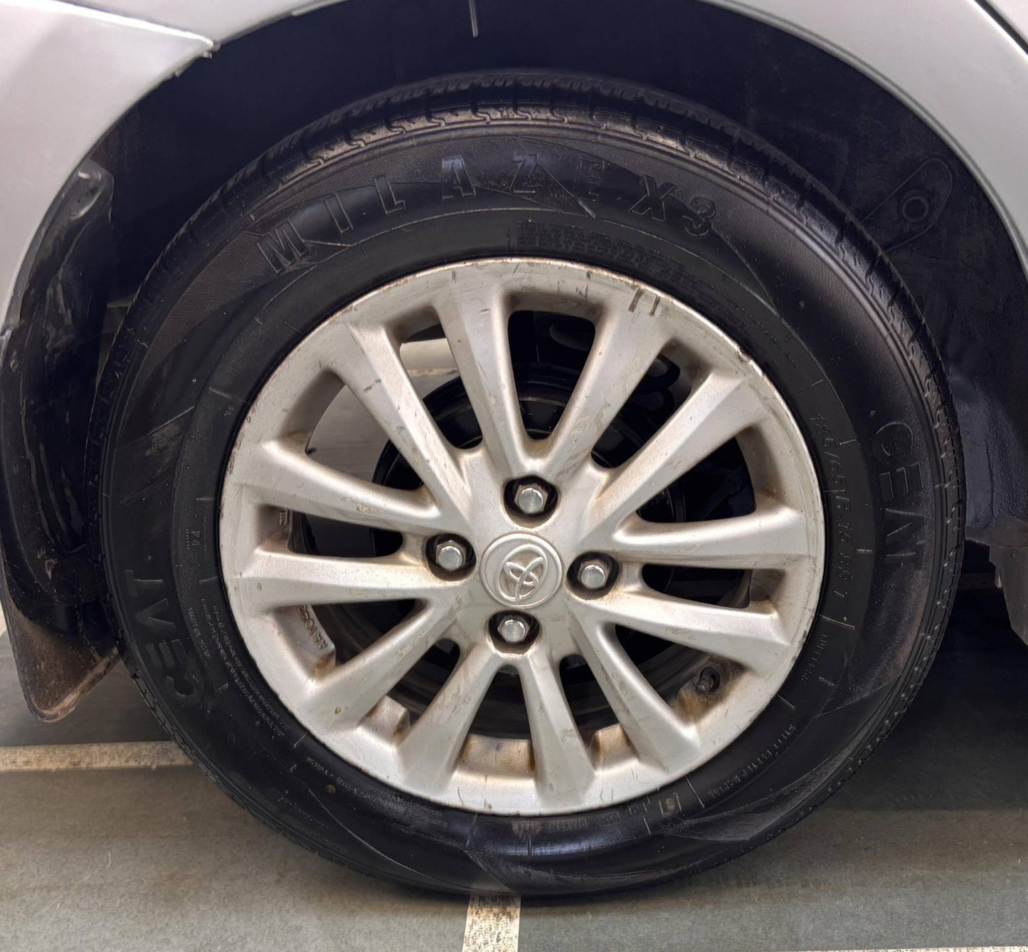 TOYOTA ETIOS VX CNG (2011)