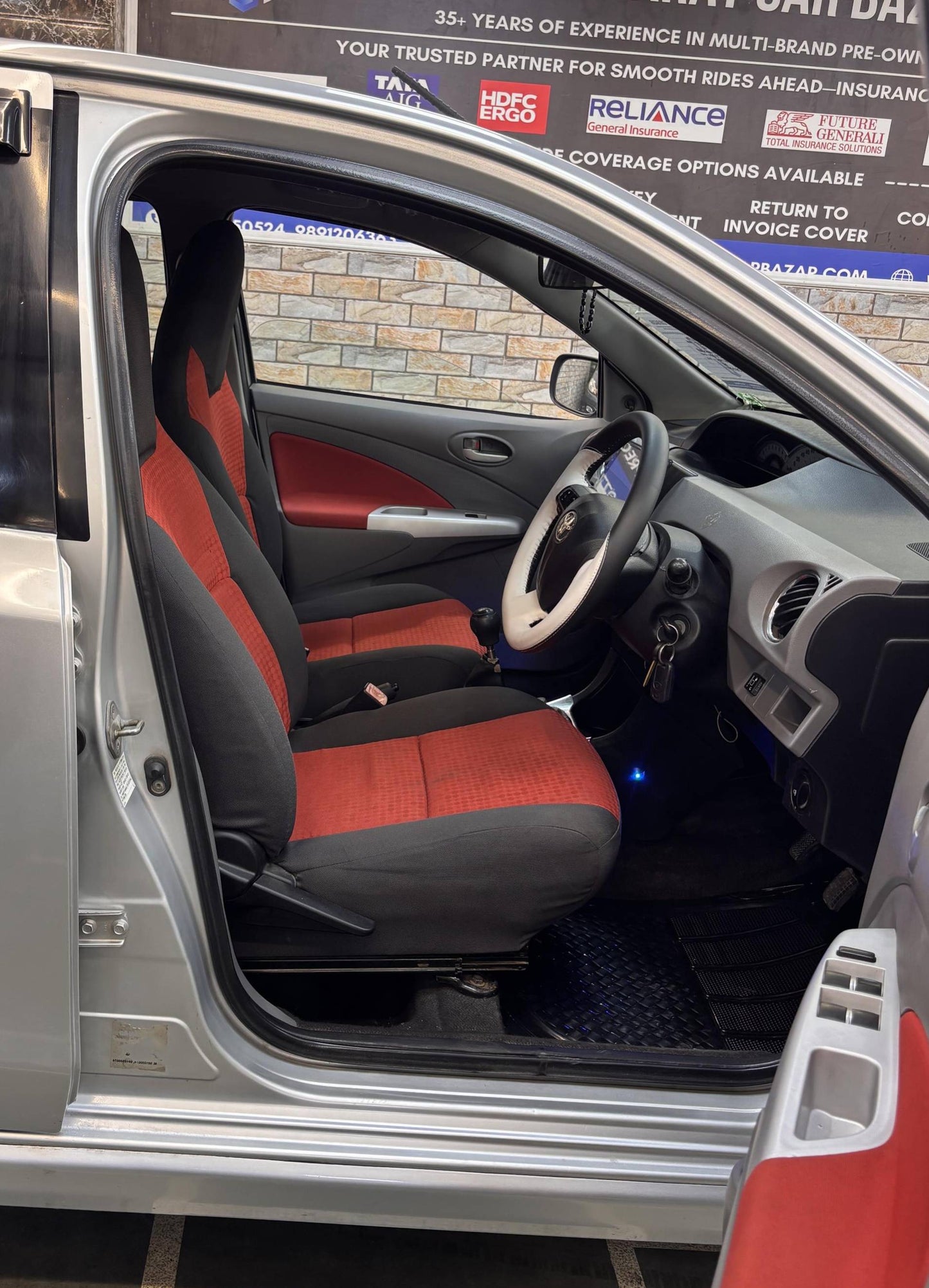 TOYOTA ETIOS VX CNG (2011)