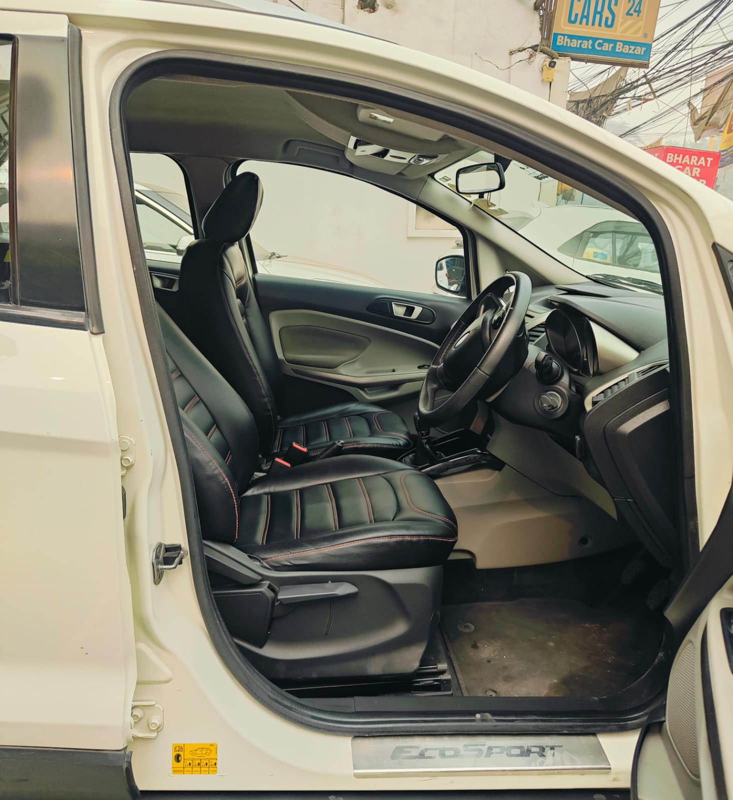 FORD ECOSPORT TITANIUM PETROL (2014) - Bharat Car Bazar