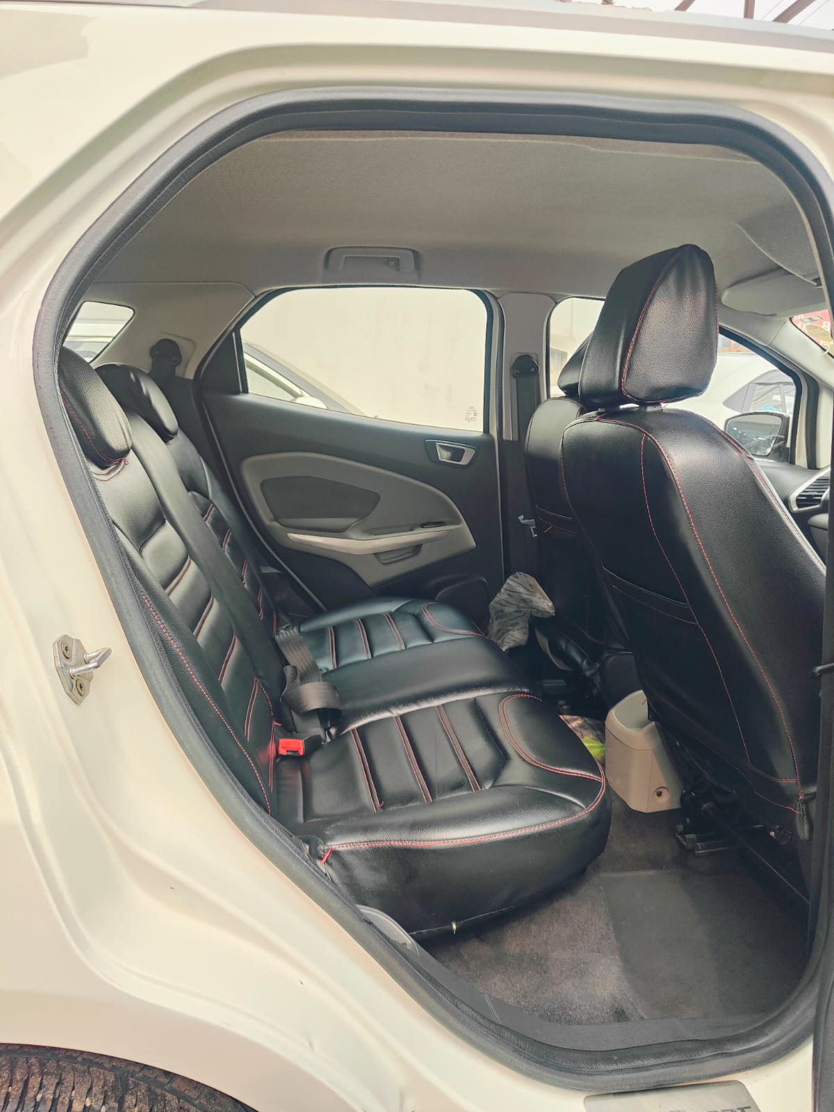 FORD ECOSPORT TITANIUM PETROL (2014) - Bharat Car Bazar