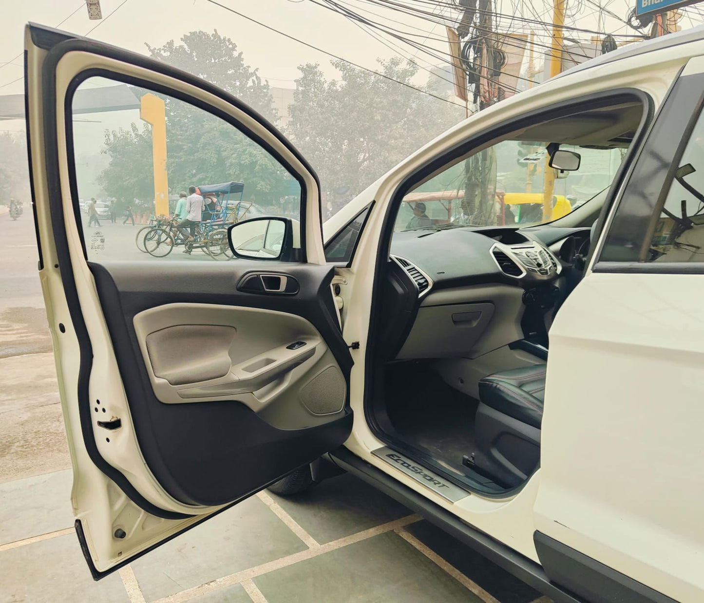 FORD ECOSPORT TITANIUM PETROL (2014) - Bharat Car Bazar