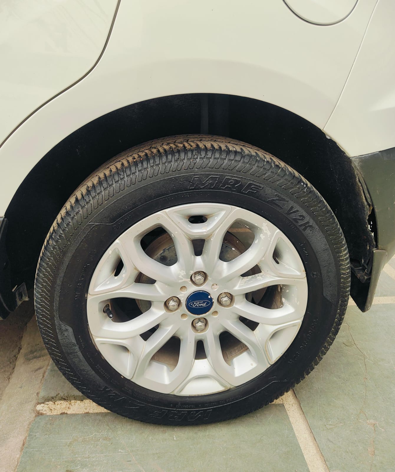 FORD ECOSPORT TITANIUM PETROL (2014) - Bharat Car Bazar