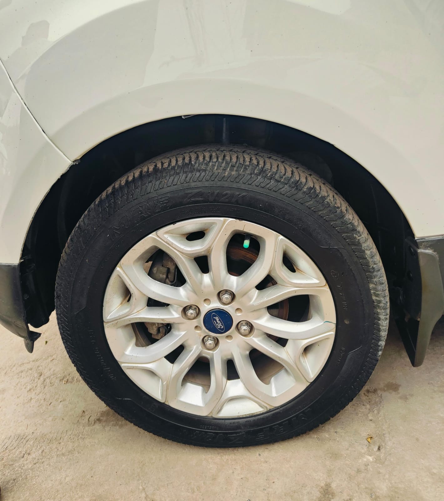 FORD ECOSPORT TITANIUM PETROL (2014) - Bharat Car Bazar