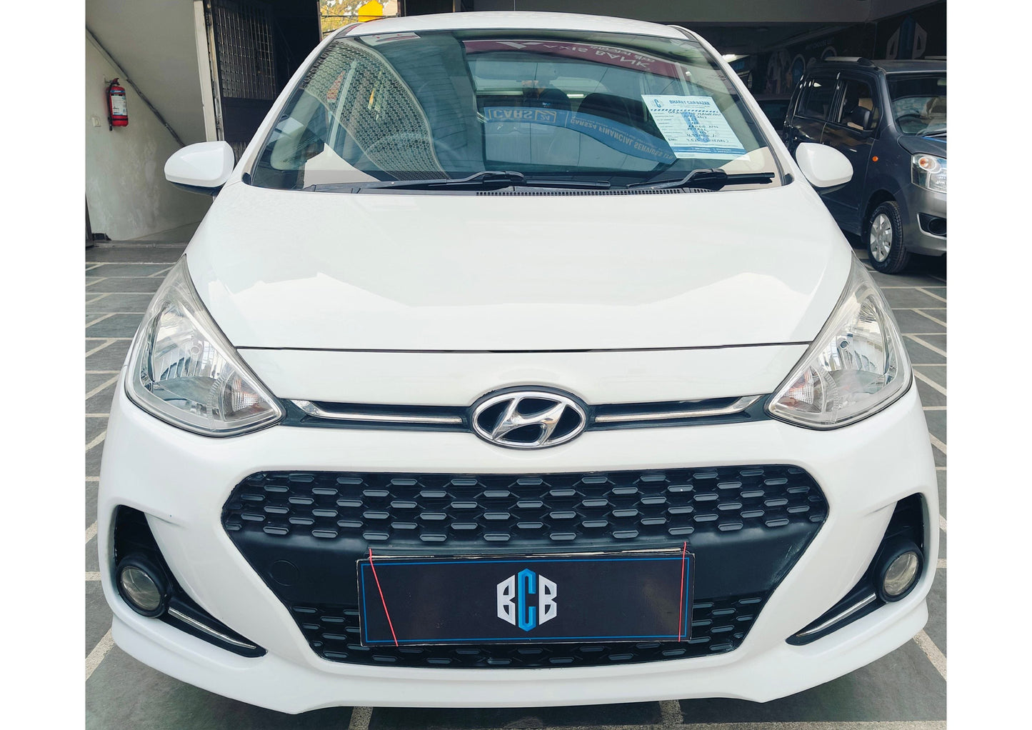 HYUNDAI GRAND I10 MAGNA AUTOMATIC PETROL (2017)