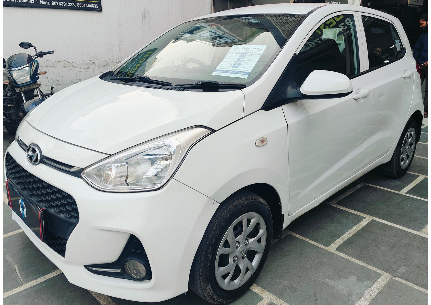 HYUNDAI GRAND I10 MAGNA AUTOMATIC PETROL (2017)