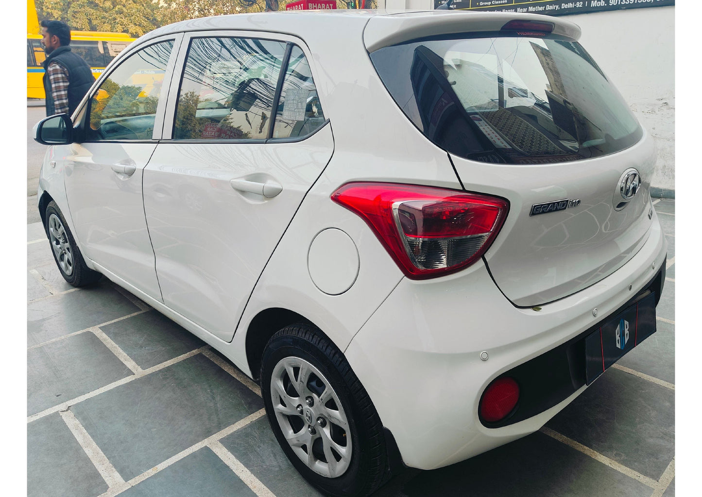 HYUNDAI GRAND I10 MAGNA AUTOMATIC PETROL (2017)