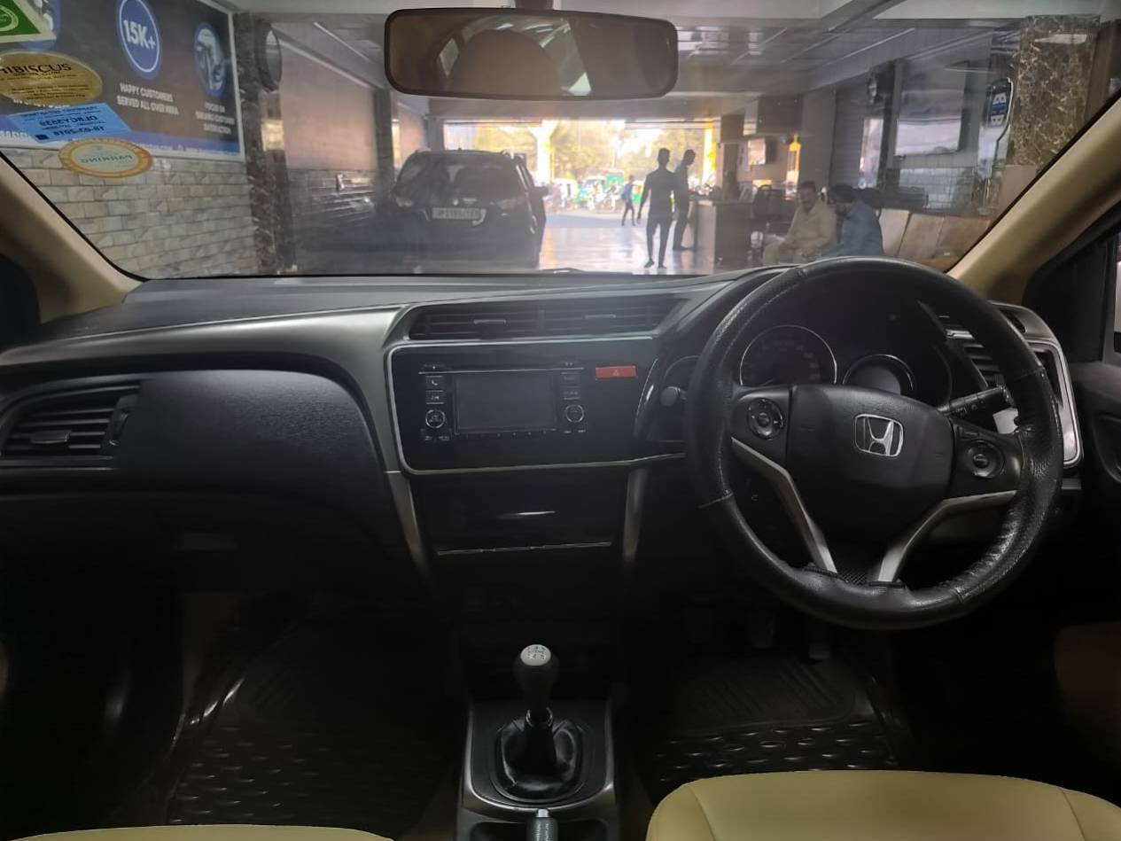 HONDA CITY V MT PETROL (2016)