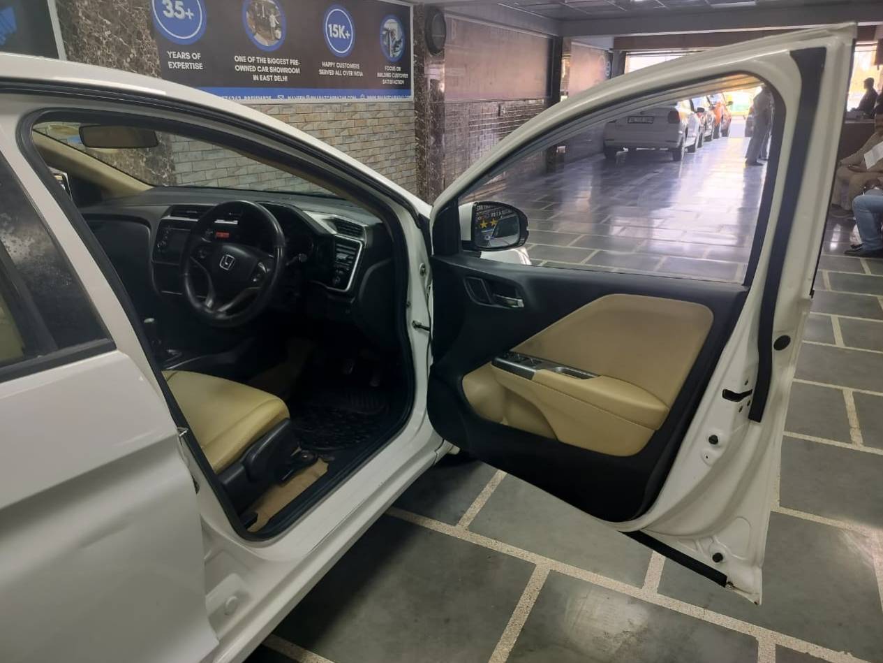 HONDA CITY V MT PETROL (2016)