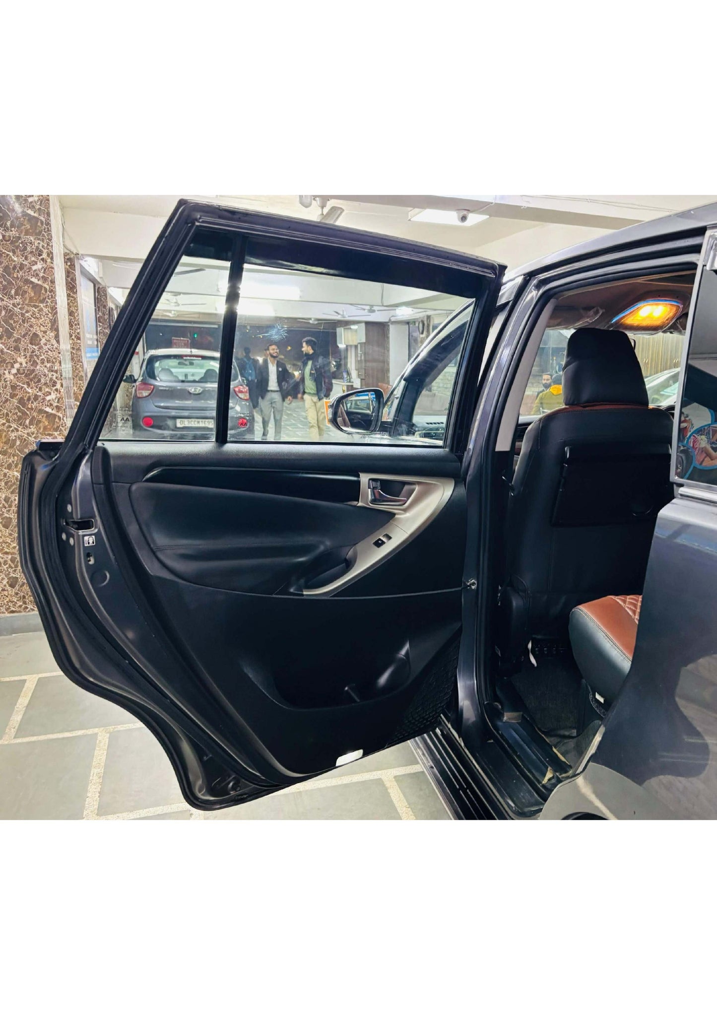 TOYOTA INNOVA CRYSTA V 2.4 MT DIESEL (2022)