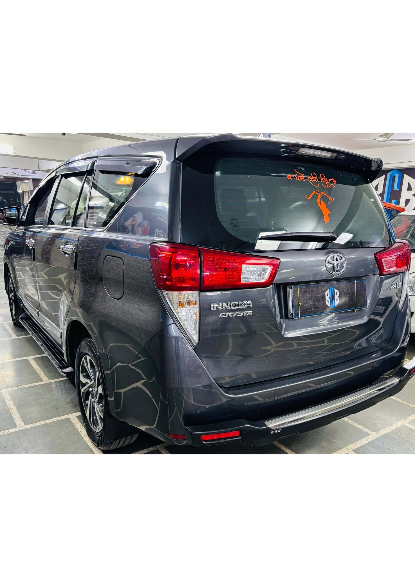 TOYOTA INNOVA CRYSTA V 2.4 MT DIESEL (2022)