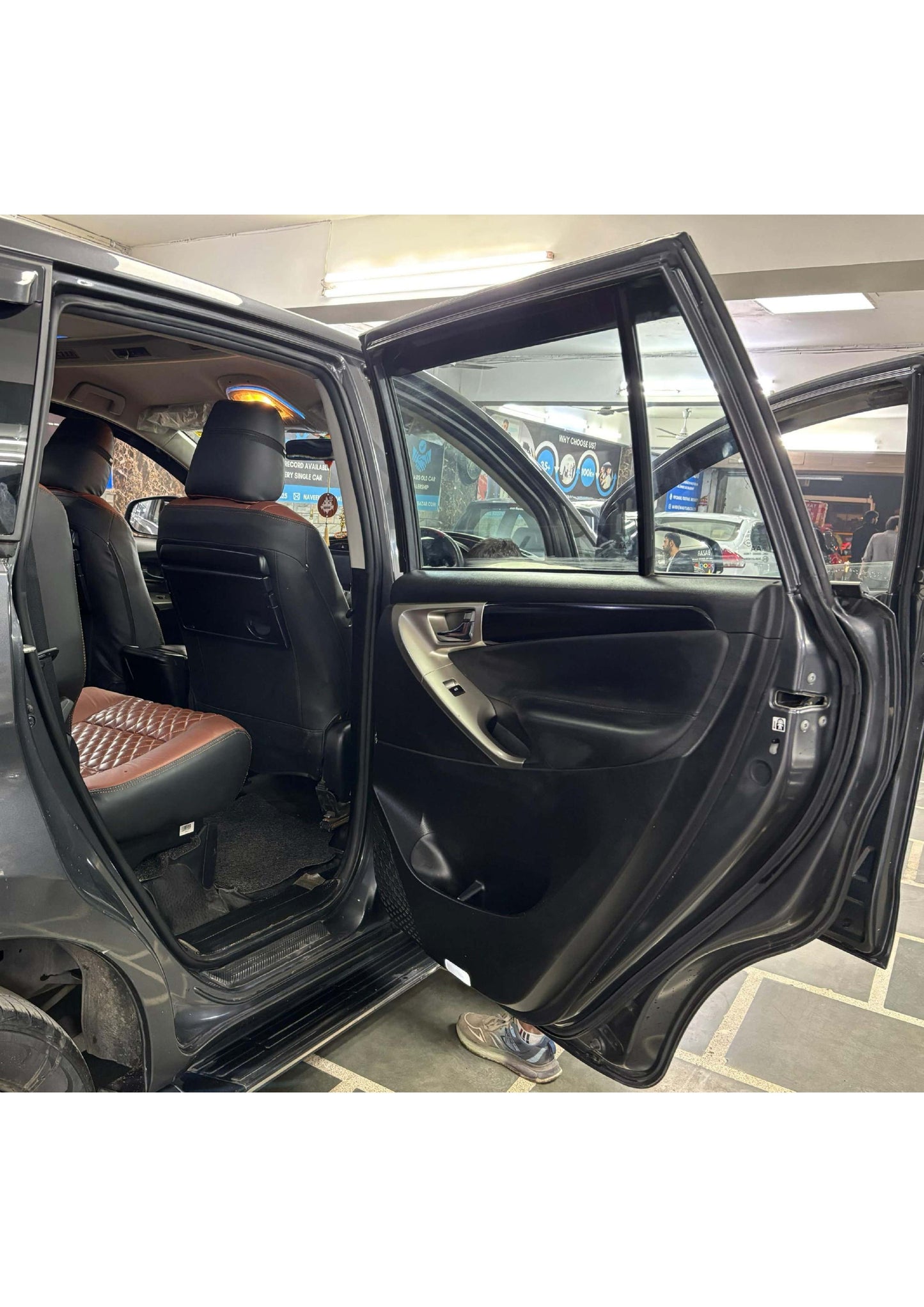 TOYOTA INNOVA CRYSTA V 2.4 MT DIESEL (2022)