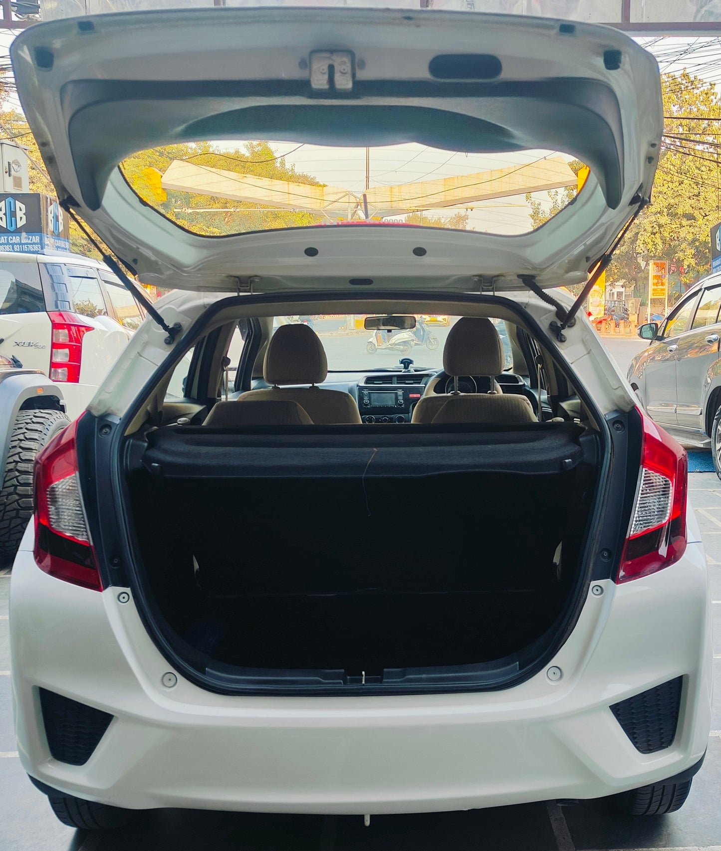 HONDA JAZZ V MT PETROL (2016)