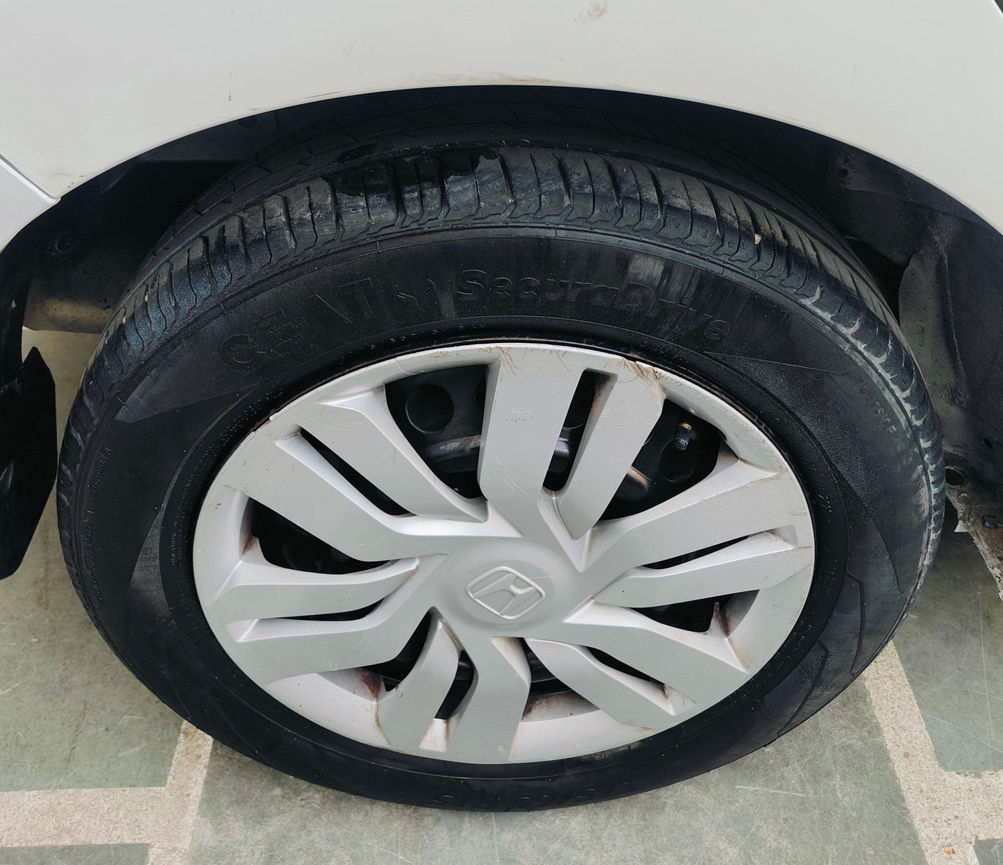 HONDA JAZZ V MT PETROL (2016)