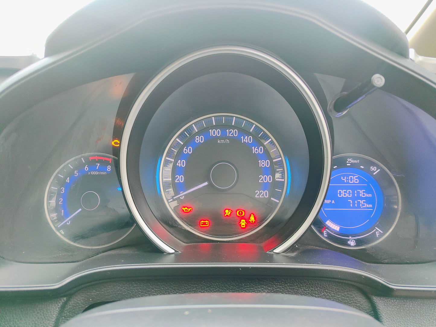 HONDA JAZZ V MT PETROL (2016)