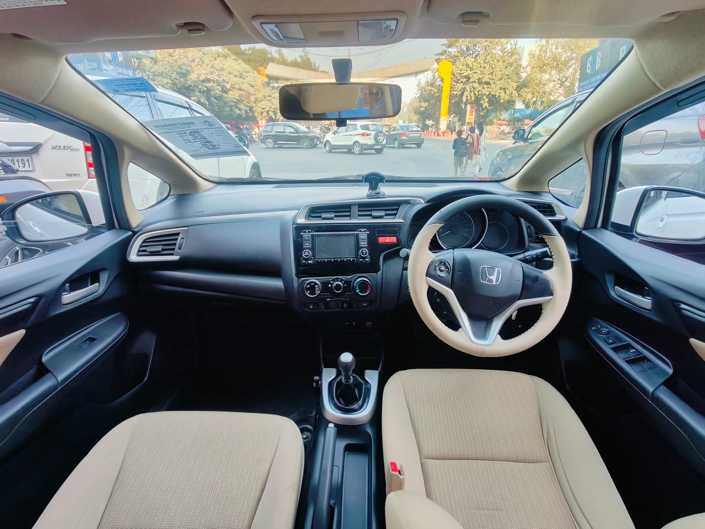 HONDA JAZZ V MT PETROL (2016)