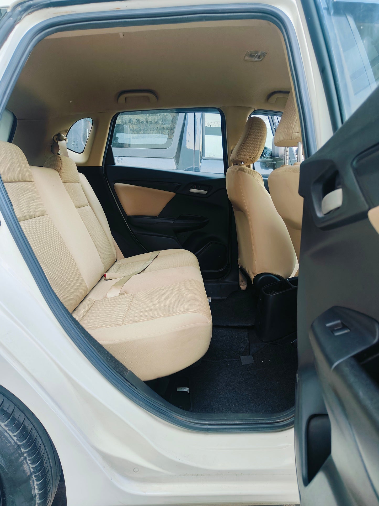 HONDA JAZZ V MT PETROL (2016)