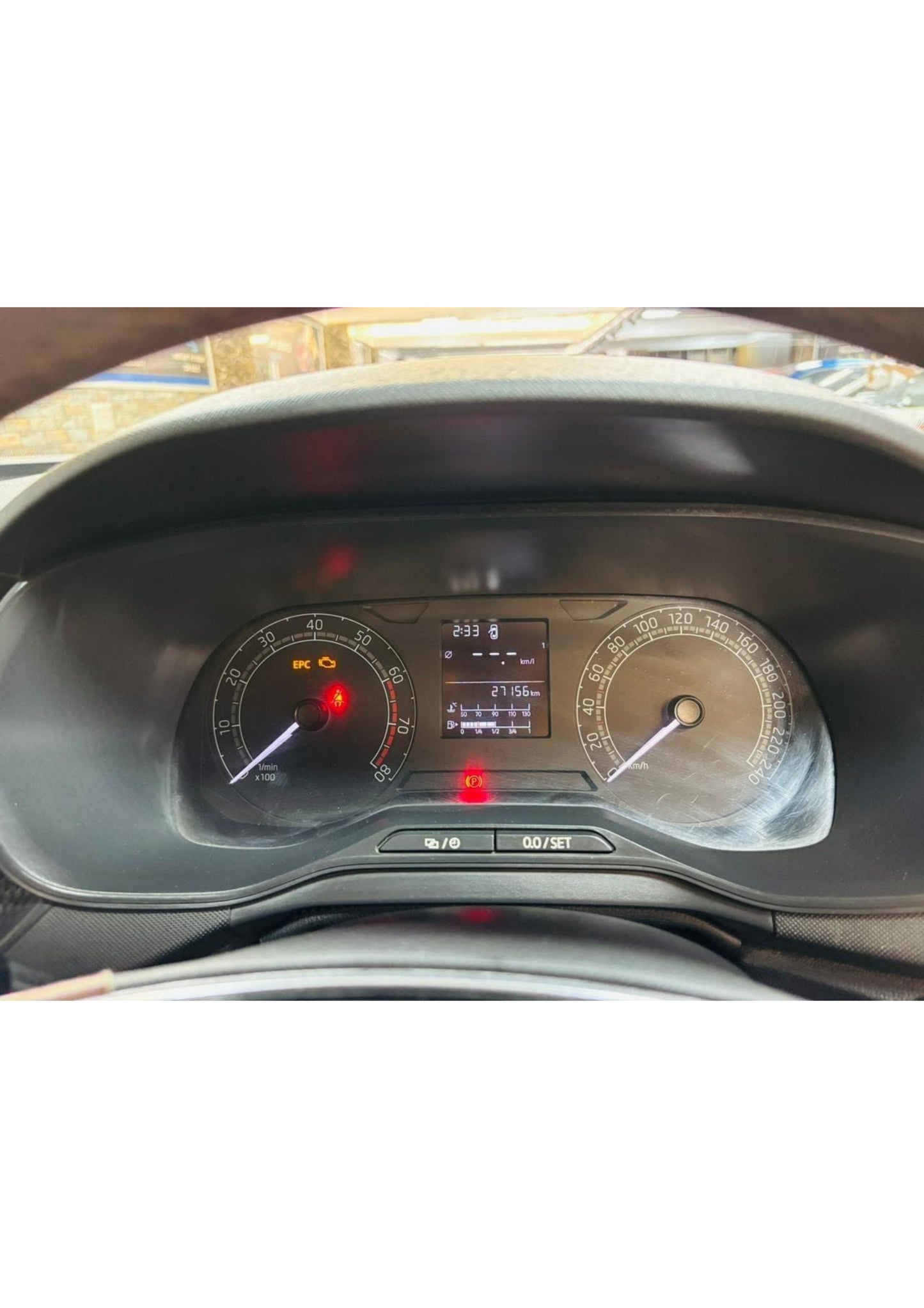 27,000 KMS SKODA KUSHAQ ACTIVE 1.O TSI MT PETROL (2022)