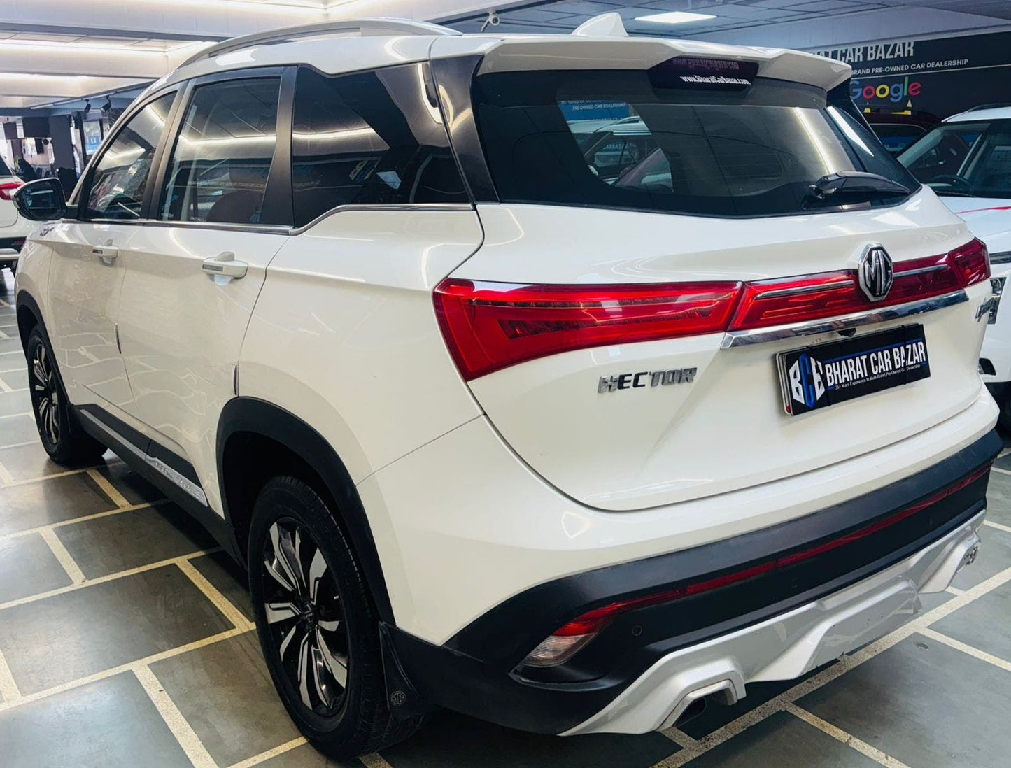 42,000 KMS MORRIS GARAGES HECTOR SHARP HYBRID MT 1.5 PETROL (2020)