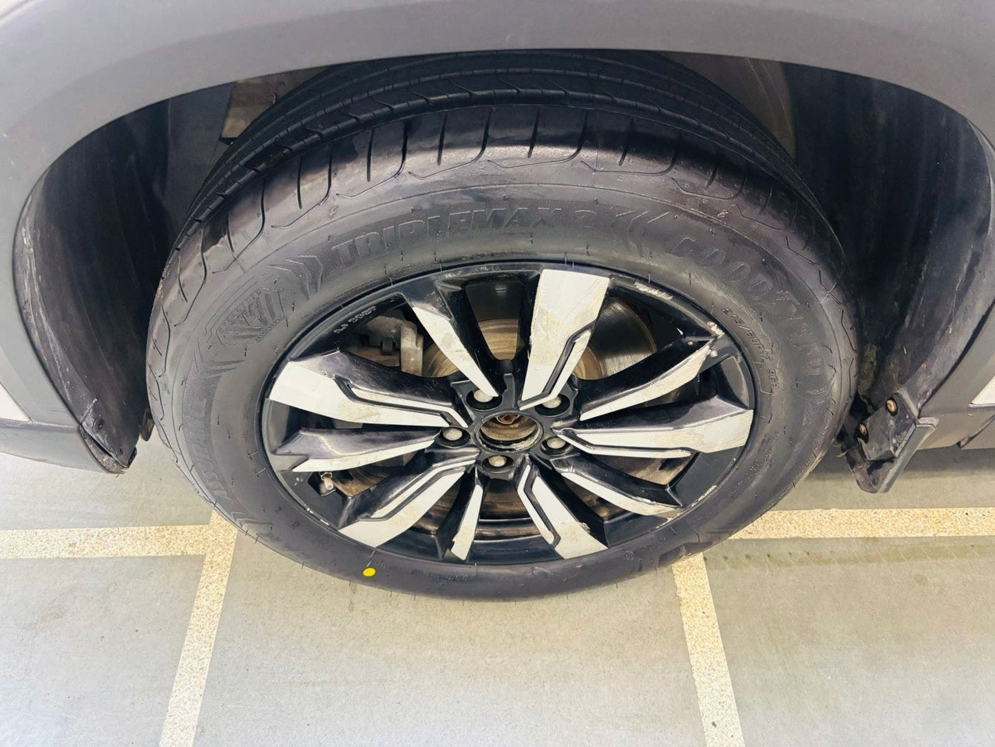 42,000 KMS MORRIS GARAGES HECTOR SHARP HYBRID MT 1.5 PETROL (2020)