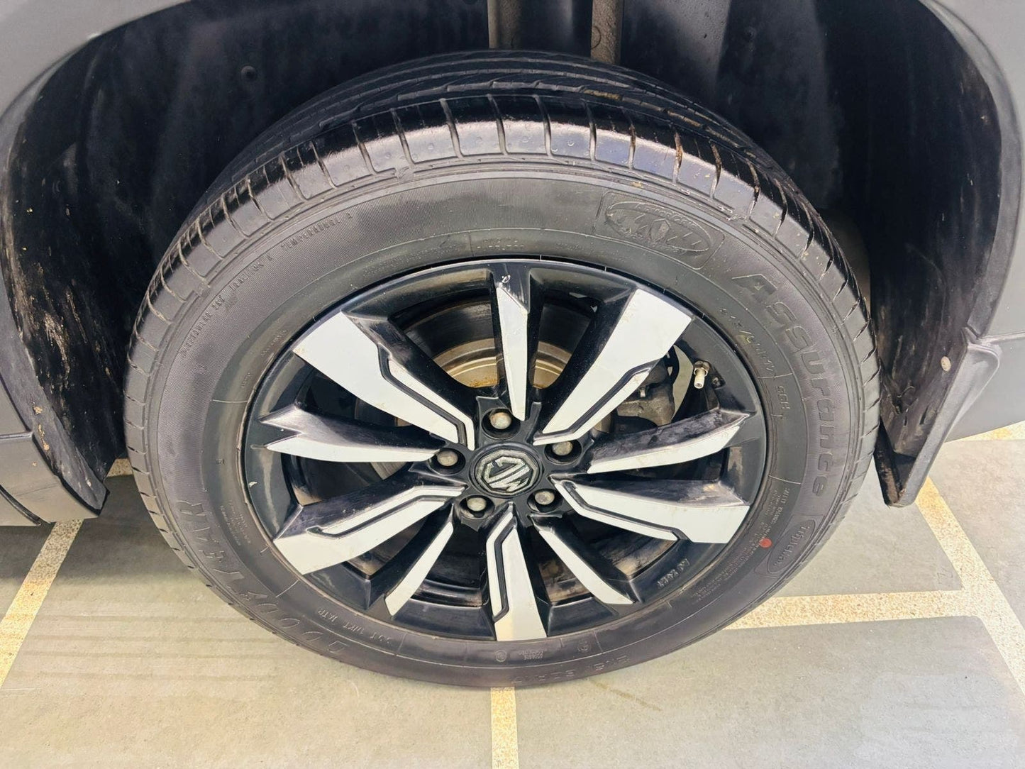 42,000 KMS MORRIS GARAGES HECTOR SHARP HYBRID MT 1.5 PETROL (2020)