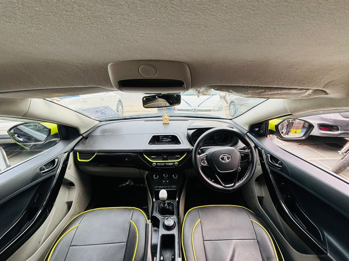 TATA NEXON KRAZ 1.2 PETROL (2018)