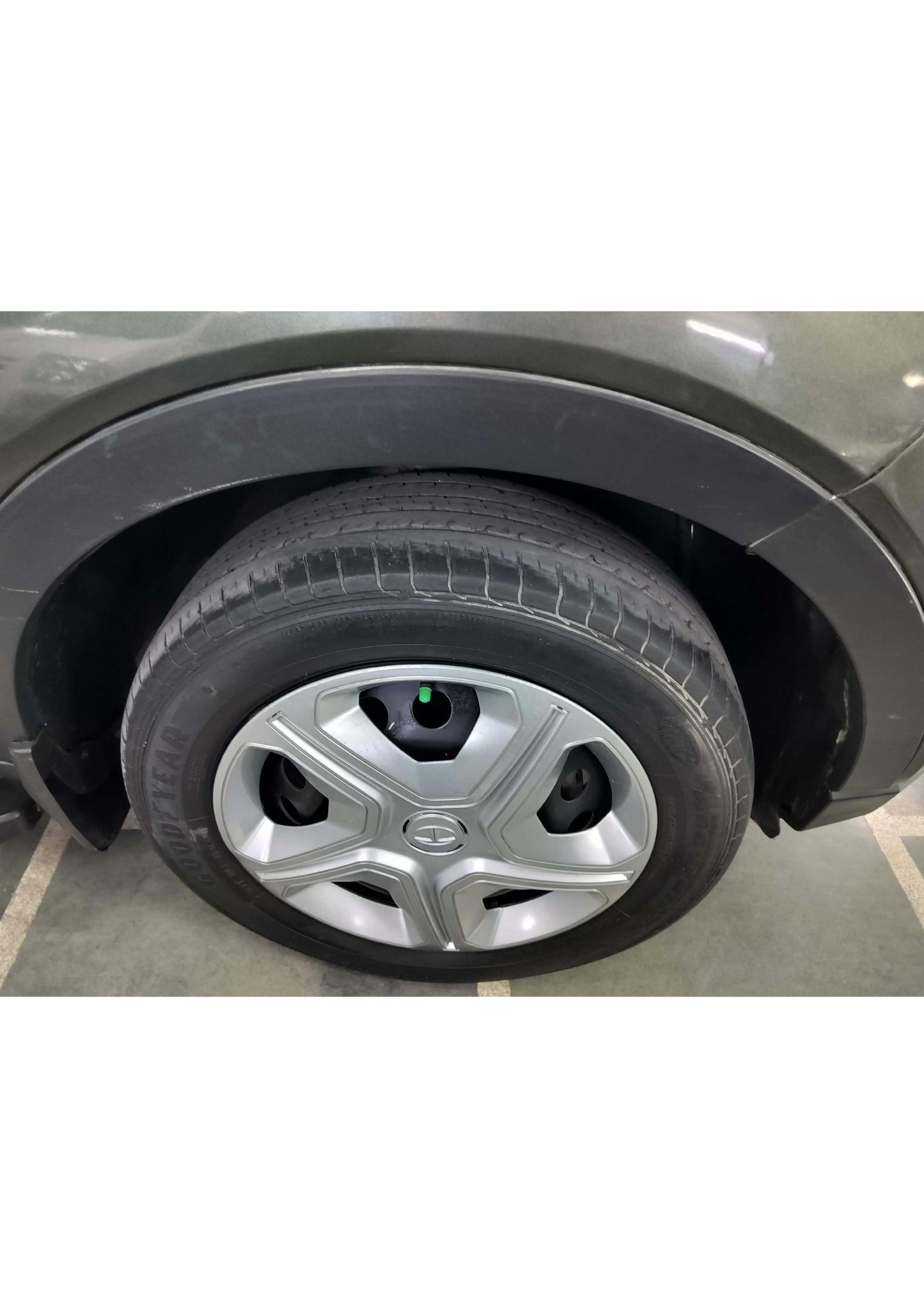 40,000 KMS TATA NEXON XZ 1.2 PETROL (2021)