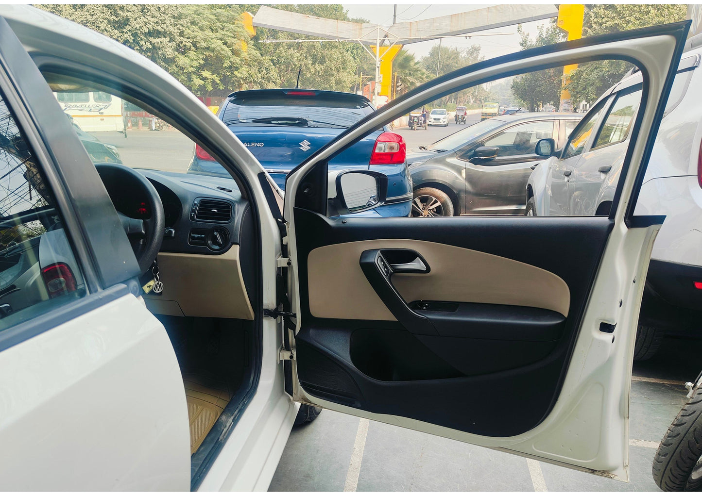 23,000 KMS VOLKSWAGEN POLO TRENDLINE 1.2 PETROL (2012)