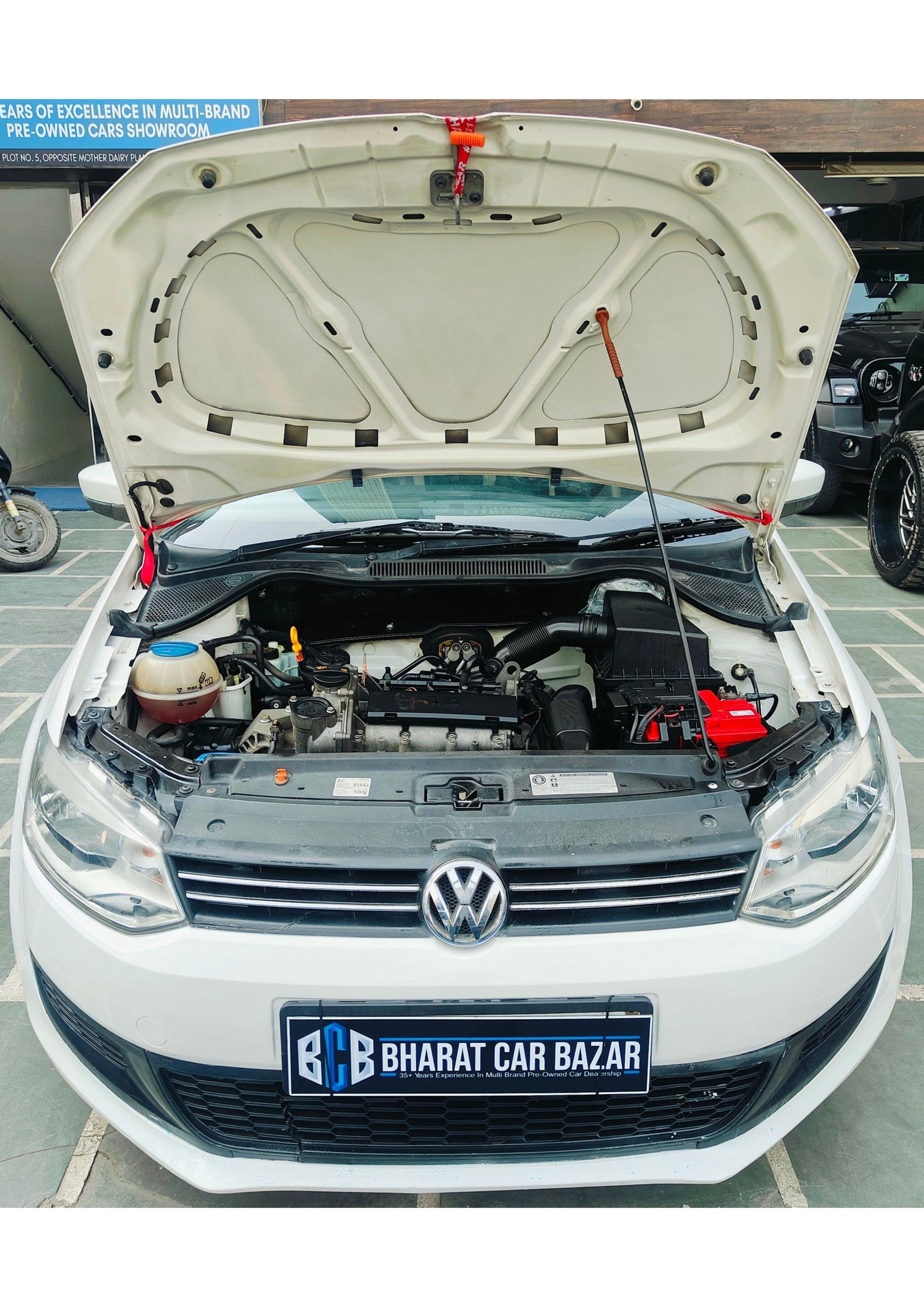 23,000 KMS VOLKSWAGEN POLO TRENDLINE 1.2 PETROL (2012)