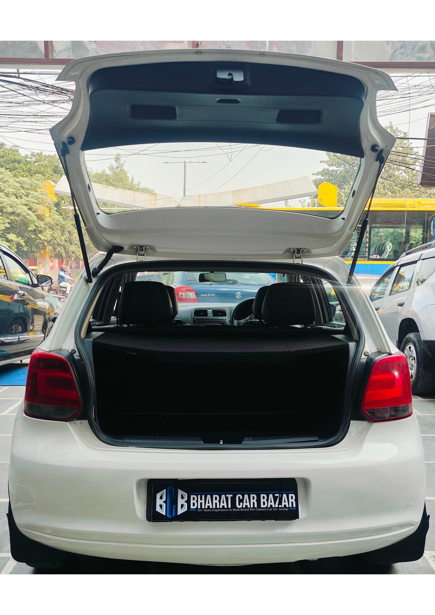 23,000 KMS VOLKSWAGEN POLO TRENDLINE 1.2 PETROL (2012)