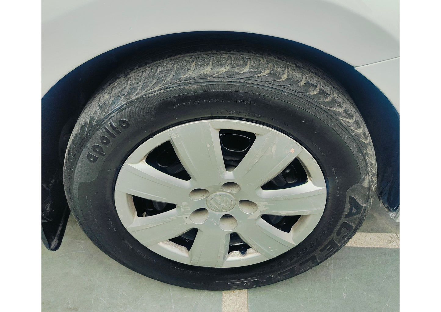 23,000 KMS VOLKSWAGEN POLO TRENDLINE 1.2 PETROL (2012)