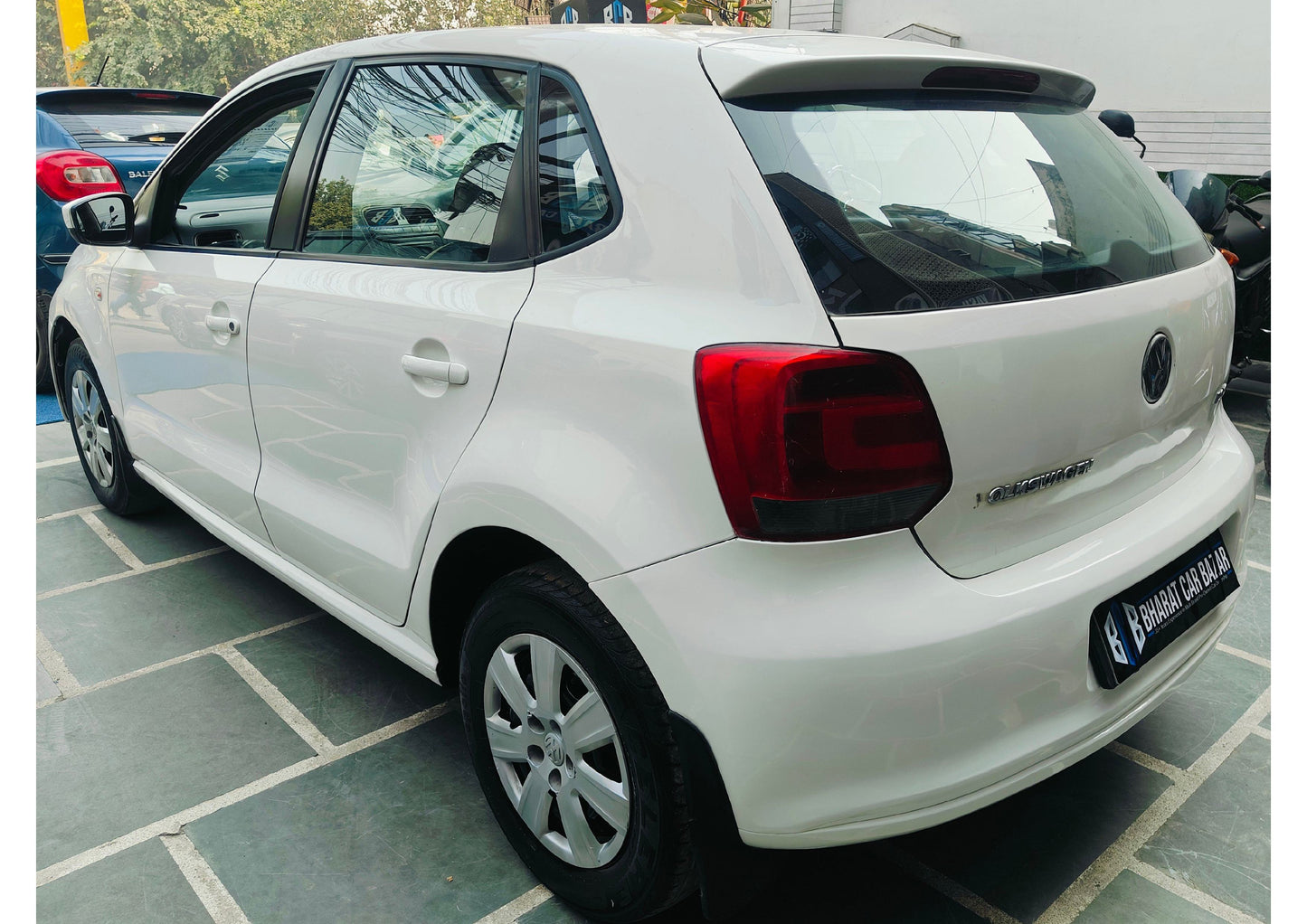 23,000 KMS VOLKSWAGEN POLO TRENDLINE 1.2 PETROL (2012)