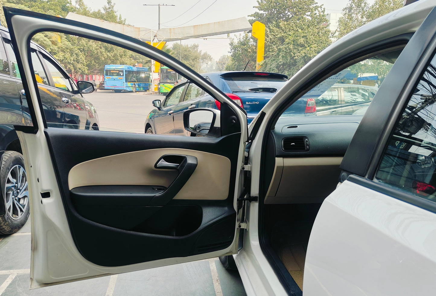 23,000 KMS VOLKSWAGEN POLO TRENDLINE 1.2 PETROL (2012)