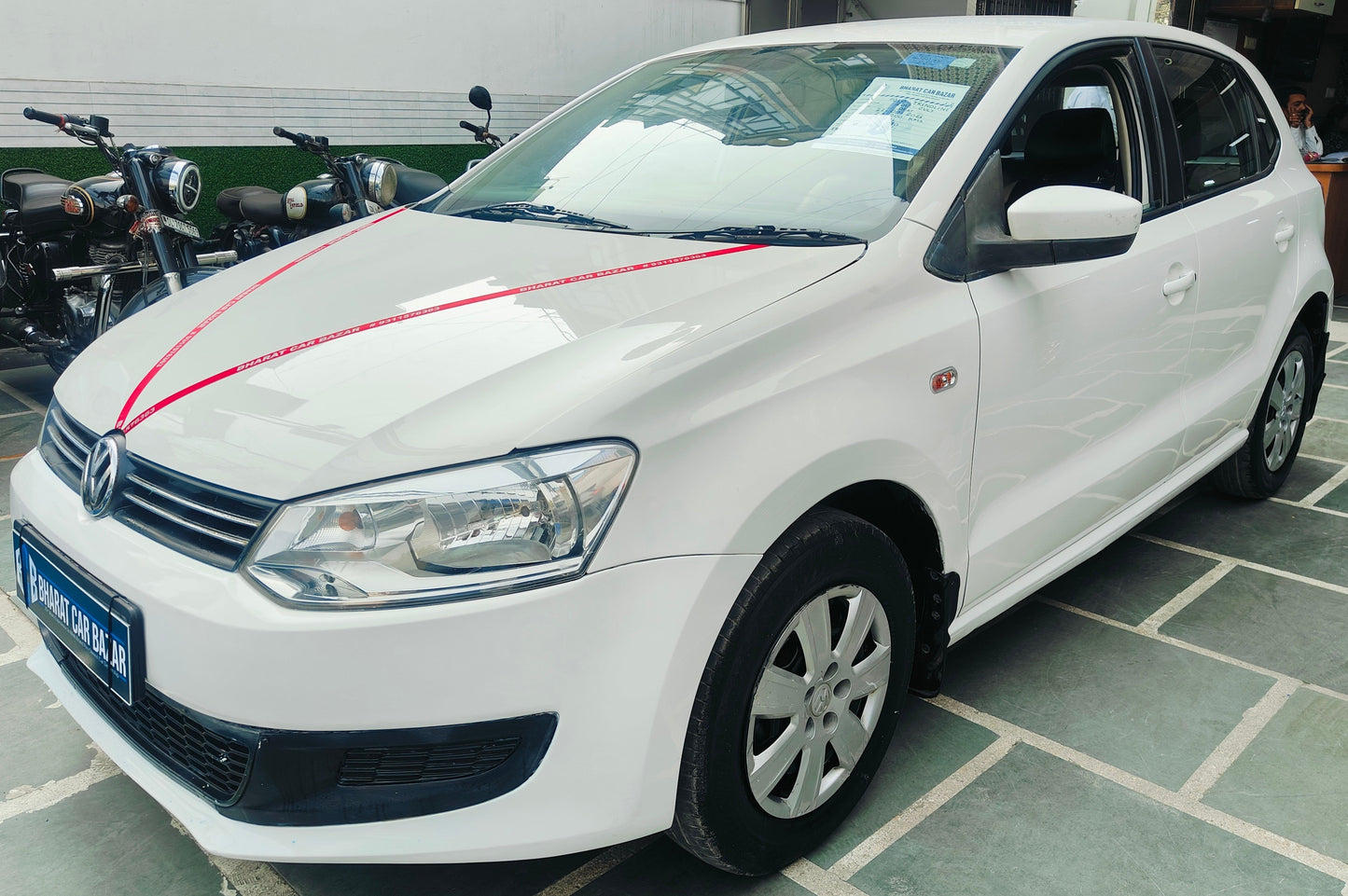 23,000 KMS VOLKSWAGEN POLO TRENDLINE 1.2 PETROL (2012)