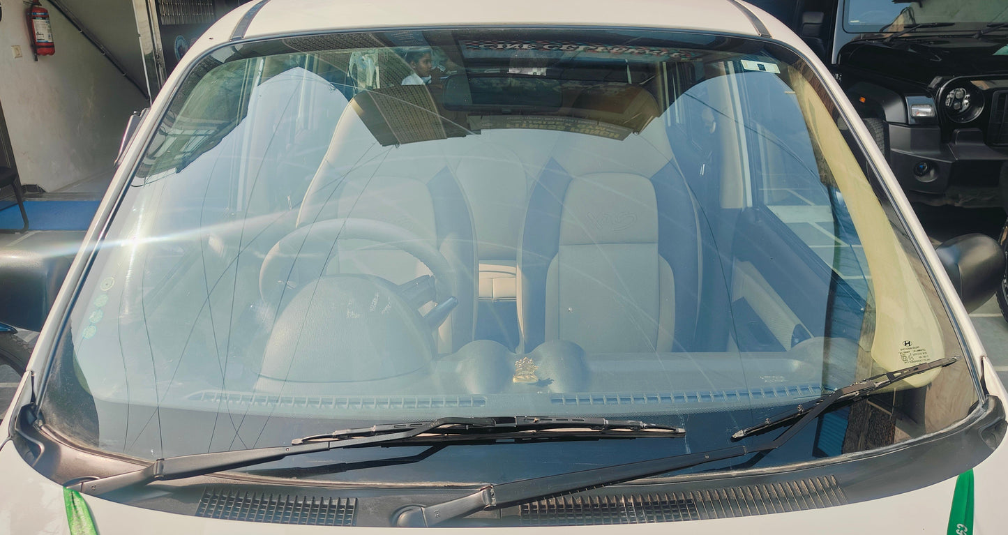 13,000 KMS HYUNDAI SANTRO GLS PETROL (2014)