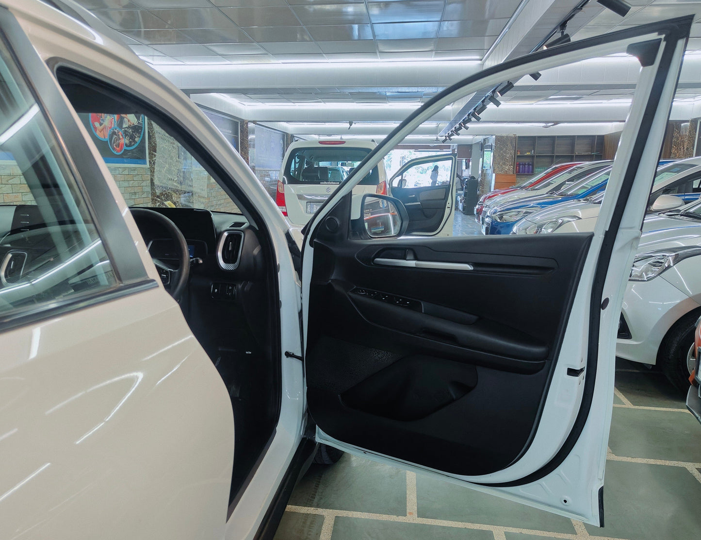 42,000 KMS KIA SONET G 1.0 7DCT HTK+ AUTOMATIC PETROL (2021)