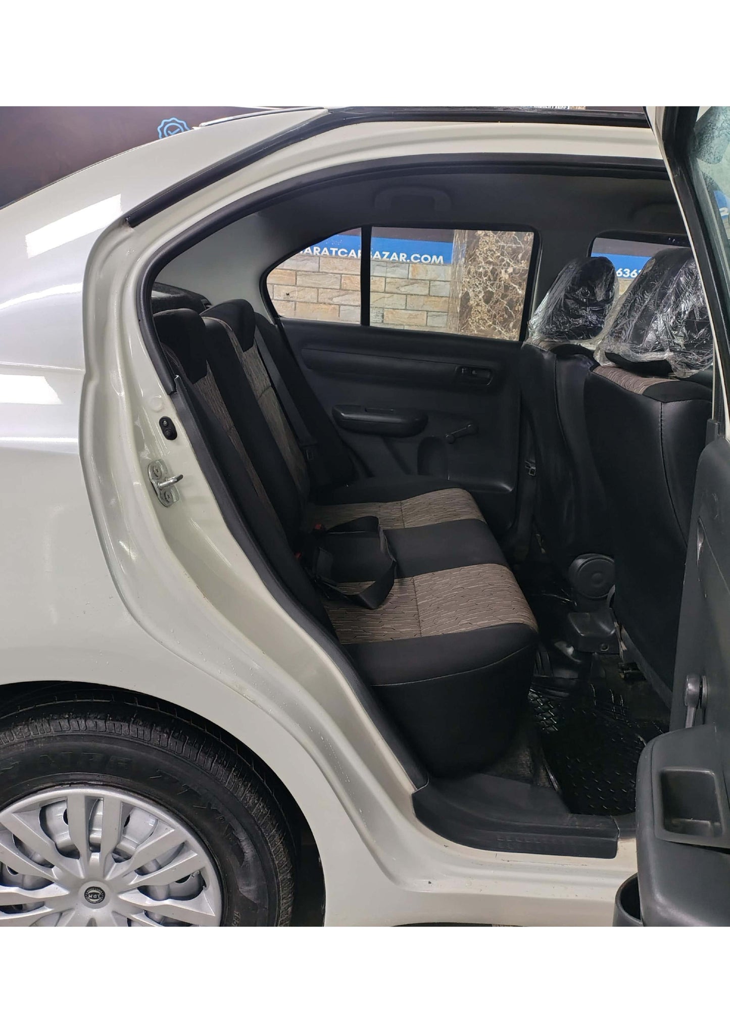 MARUTI DZIRE LXI PETROL (2010)