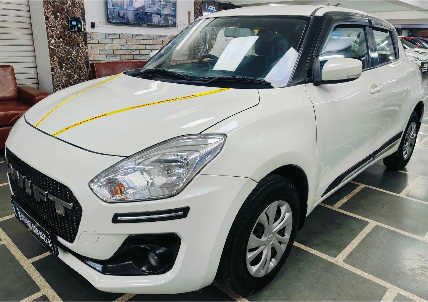 35,000 KMS MARUTI SWIFT VXI PETROL (2018)