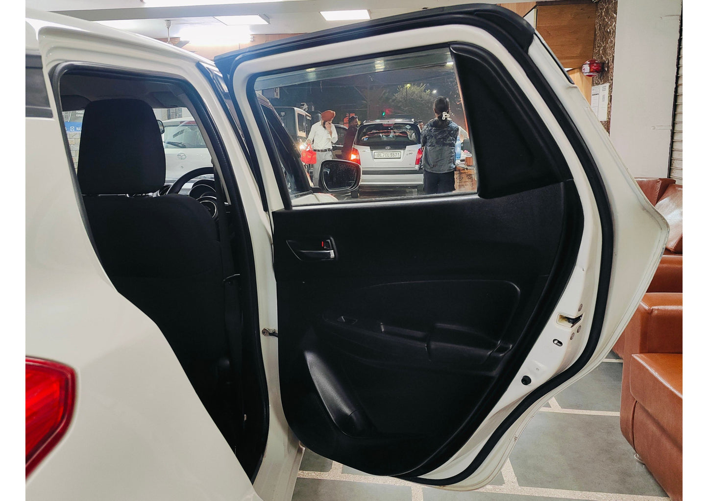 35,000 KMS MARUTI SWIFT VXI PETROL (2018)