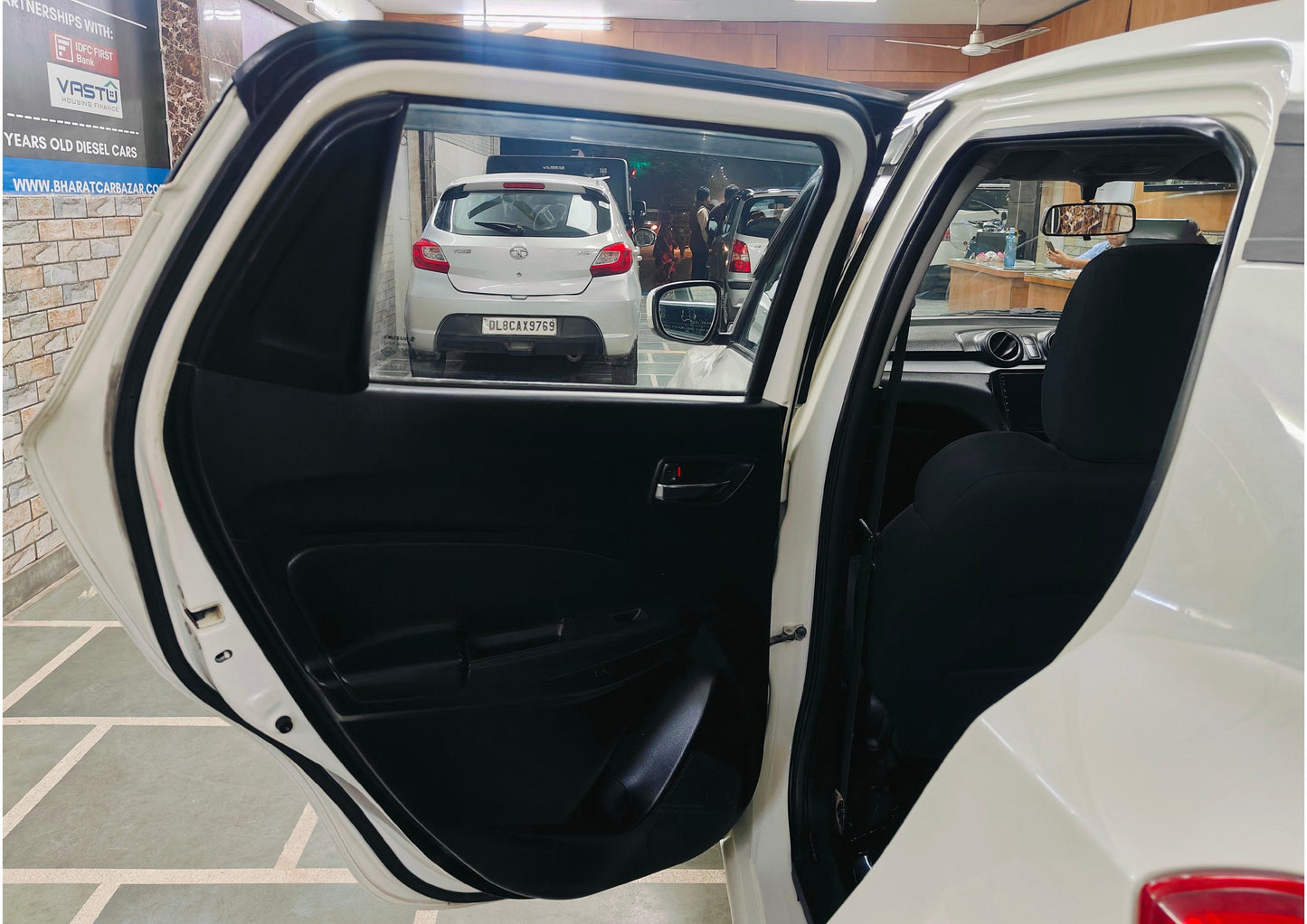 35,000 KMS MARUTI SWIFT VXI PETROL (2018)