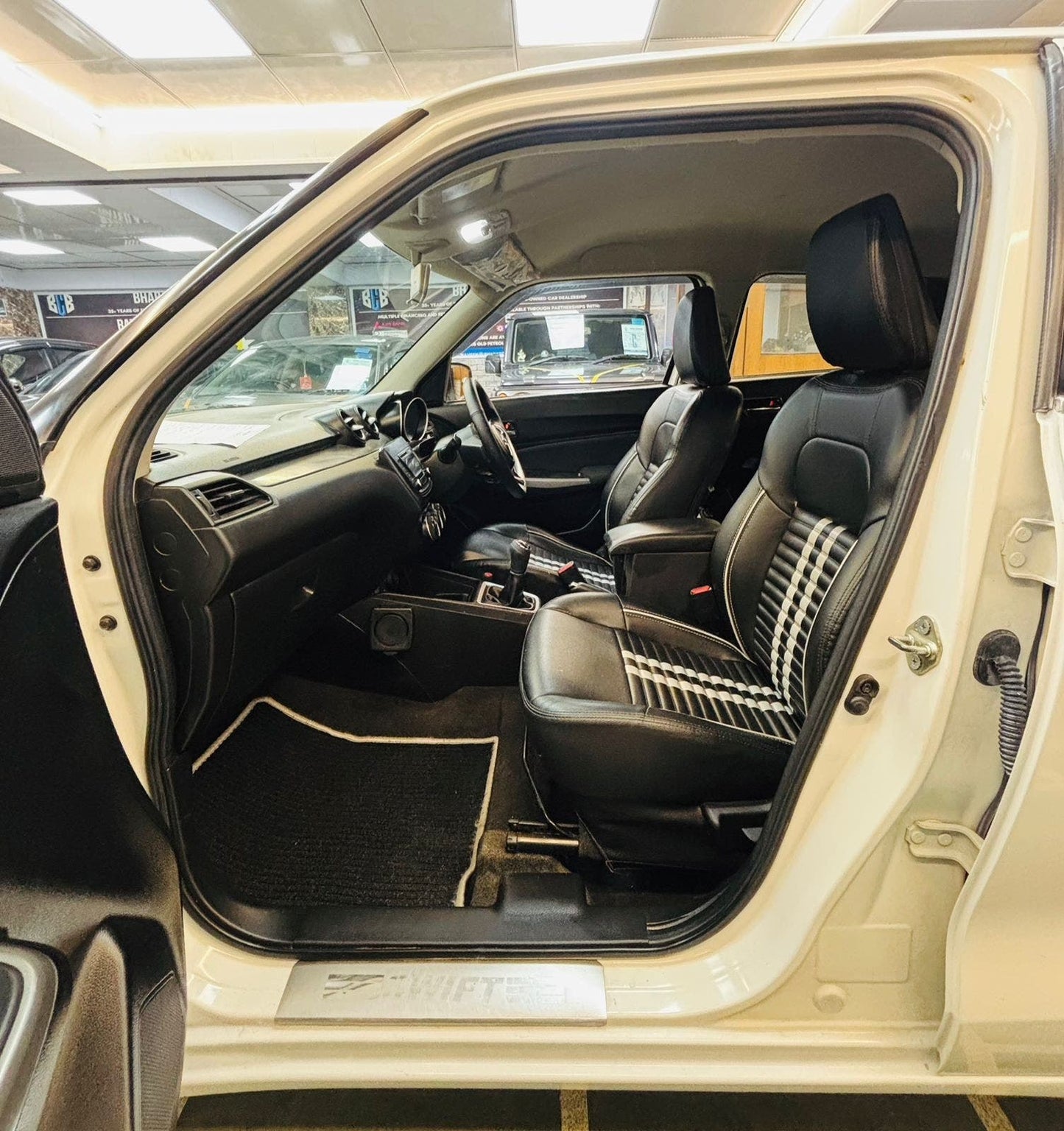 MARUTI SWIFT ZXI PETROL (2019)