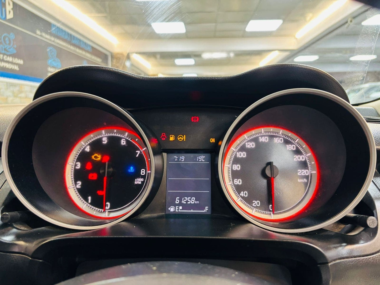 MARUTI SWIFT ZXI PETROL (2019)
