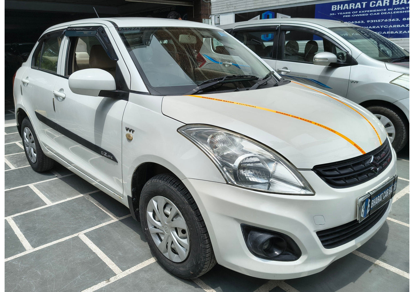 15,000 KMS MARUTI SWIFT DZIRE LXI PETROL (2012)