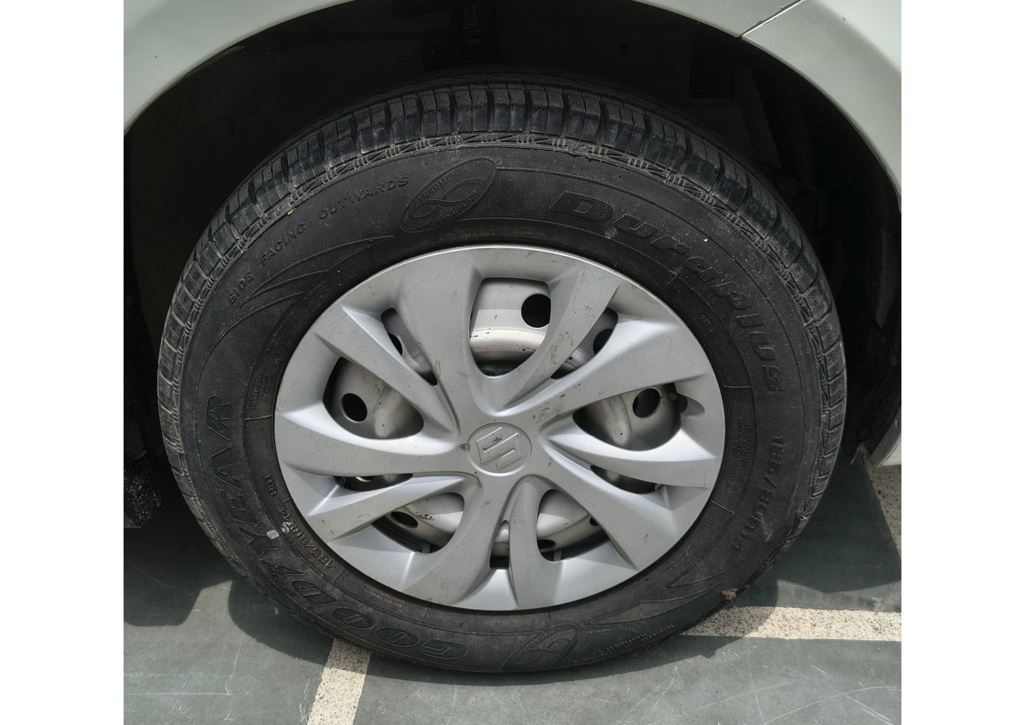 15,000 KMS MARUTI SWIFT DZIRE LXI PETROL (2012)